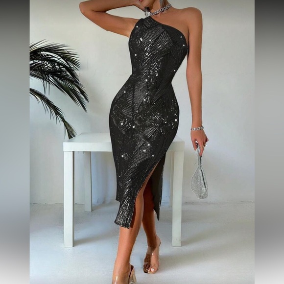 Dresses & Skirts - Black Sequin Midi Dress LAST PACK